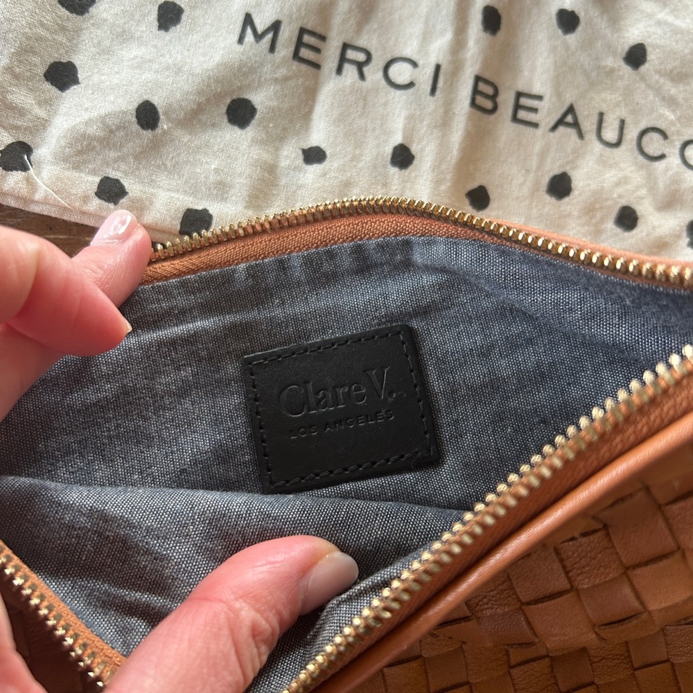 Clare V. Petite Moyen Messenger in Natural Woven - Picture 7 of 8